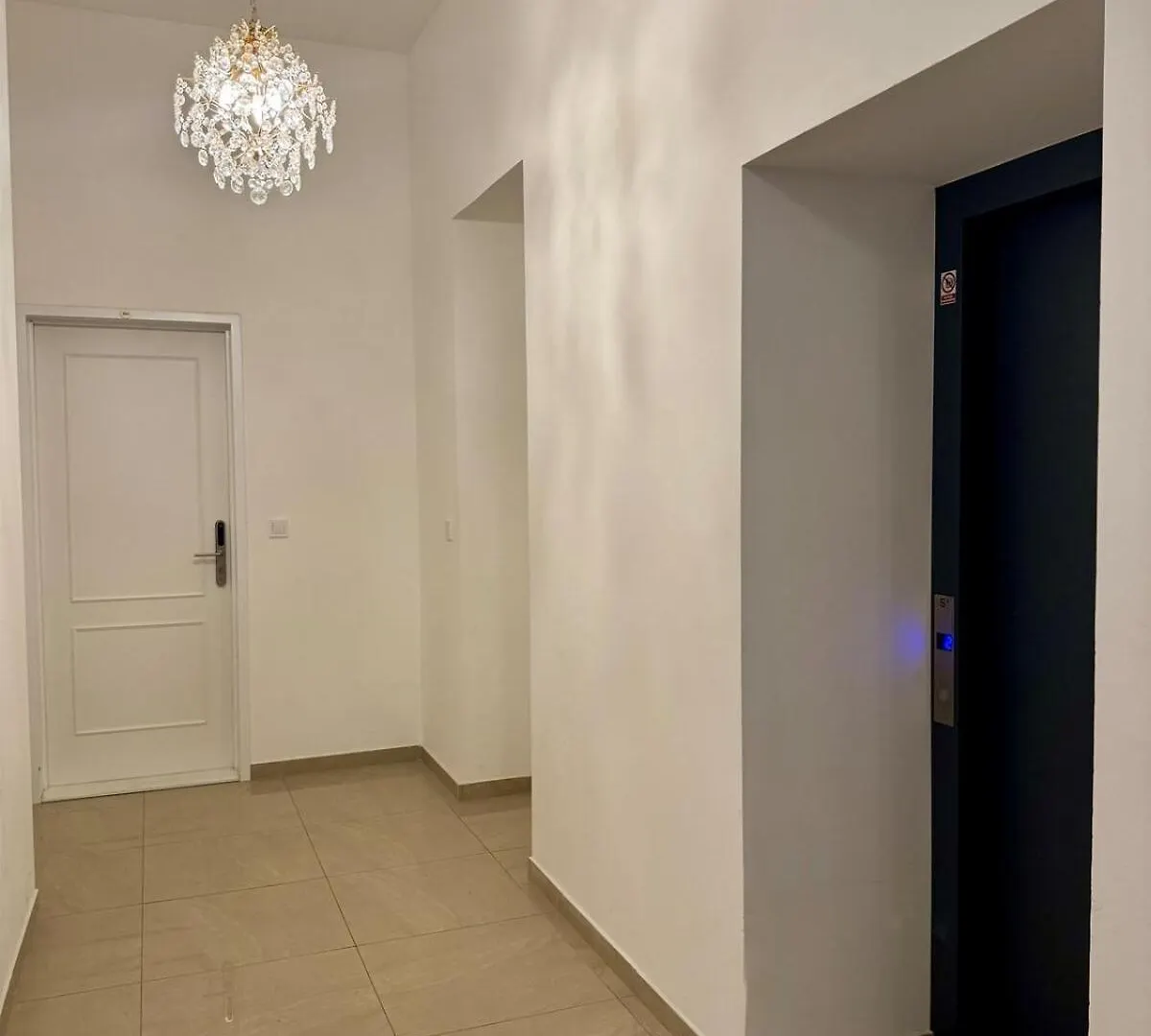 Apartment With Free Garage Parking Praha