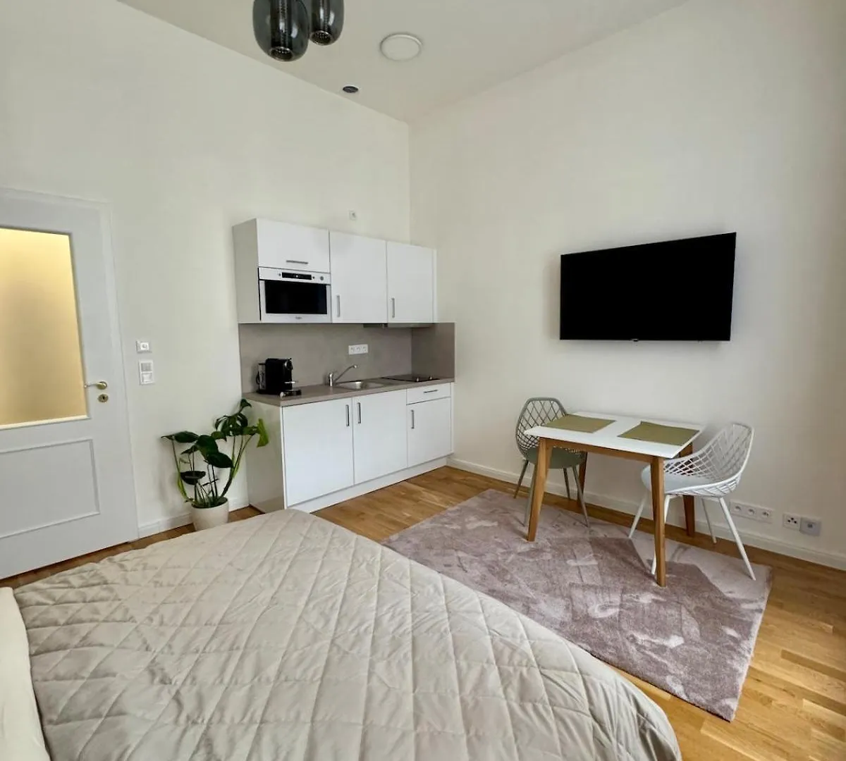 Apartment With Free Garage Parking Praha