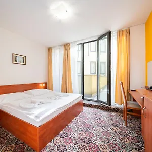 De Luxe Hotell