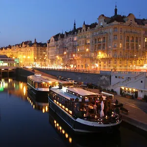 Bådhotel Boat Matylda, Prag