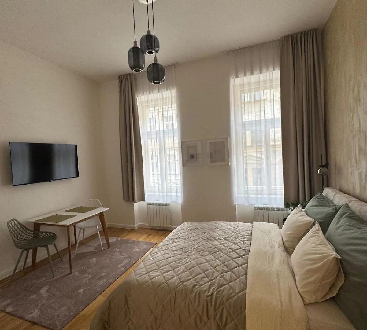 Apartment With Free Garage Parking Praga